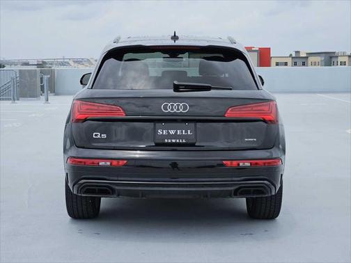 2022 Audi Q5 45 S line Premium Plus