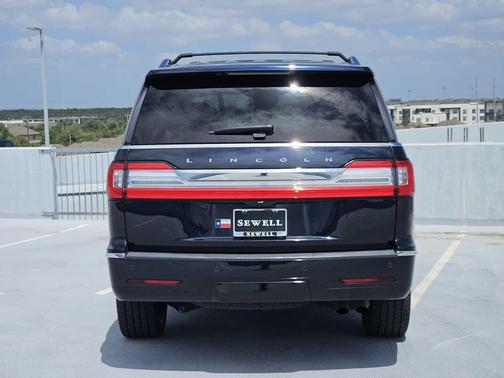 Signature Navy 2021 Lincoln Navigator Reserve