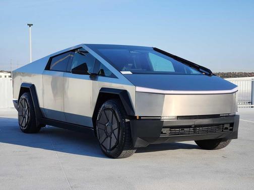 2024 Tesla Cybertruck Cyberbeast