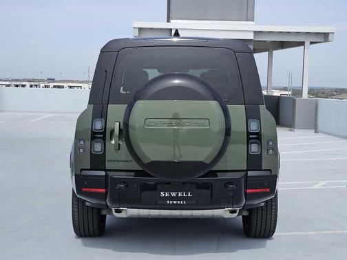 2026 Land Rover Defender P400 X-Dynamic SE