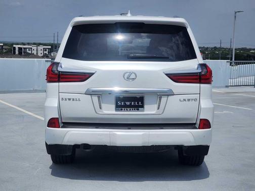Eminent White Pearl 2019 Lexus LX 570 Three-Row