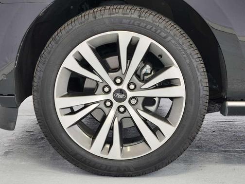 Agate Black 2020 Ford Expedition Platinum