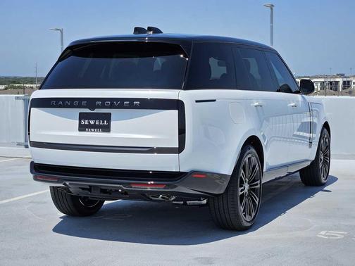 2025 Land Rover Range Rover P530 SE 7 Seat