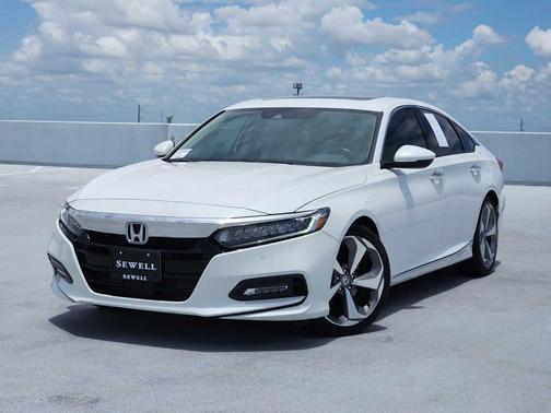 Platinum White Pearl 2018 Honda Accord Touring 2.0T
