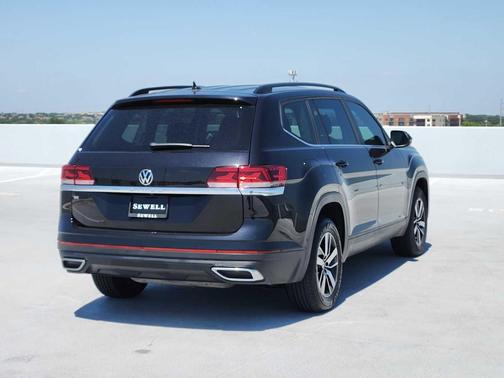 Deep Black Pearl 2022 Volkswagen Atlas 2.0T SE