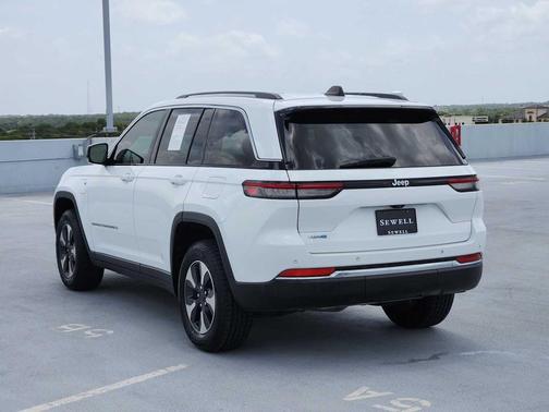 Bright White Clearcoat 2022 Jeep Grand Cherokee 4xe Base
