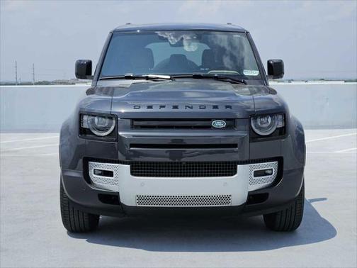 2025 Land Rover Defender 110 P300