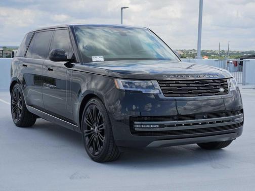 2025 Land Rover Range Rover P530 SE 7 Seat