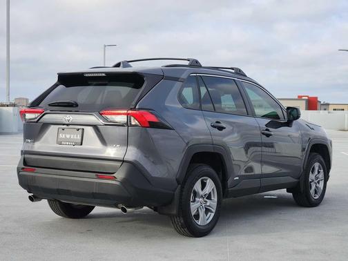 2025 Toyota RAV4 Hybrid LE