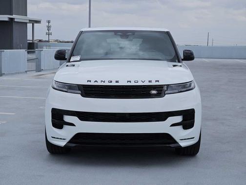 2026 Land Rover Range Rover Sport SE