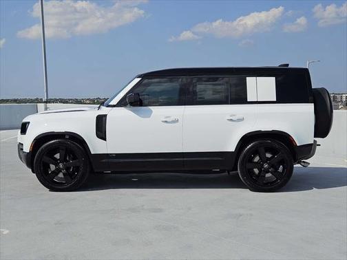 2025 Land Rover Defender 110 V8
