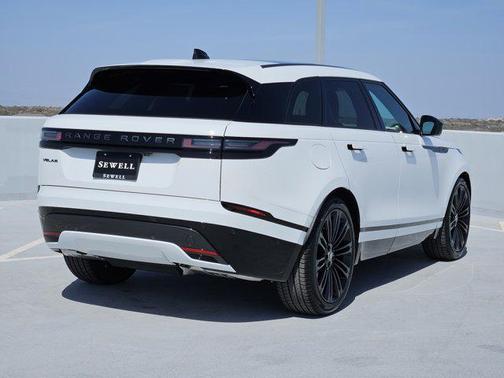 2026 Land Rover Range Rover Velar P250 SE R-Dynamic