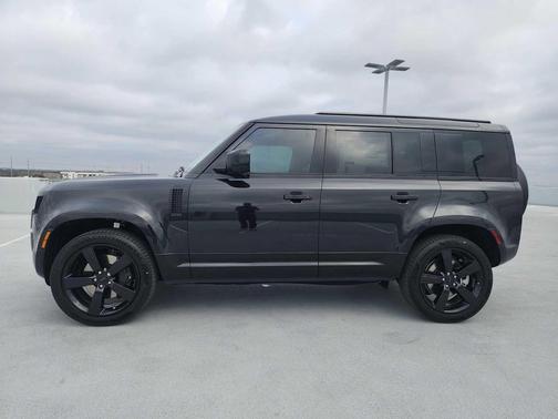 2026 Land Rover Defender P400 X-Dynamic SE