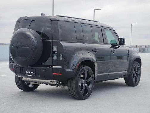 2026 Land Rover Defender P400 X-Dynamic SE