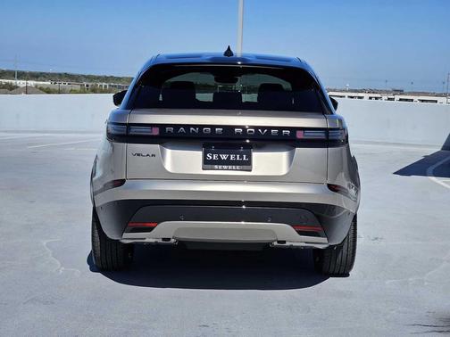 BATUMI GOLD 2026 Land Rover Range Rover Velar P250 SE R-Dynamic