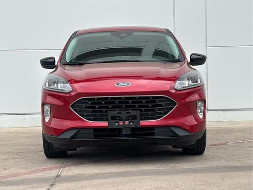 Rapid Red Metallic Tinted Clearcoat 2022 Ford Escape SE