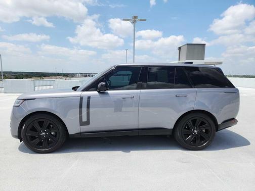 Eiger Grey Metallic 2023 Land Rover Range Rover P400 SE SWB