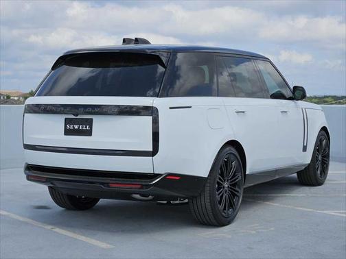 2025 Land Rover Range Rover P400 SE 7 Seat