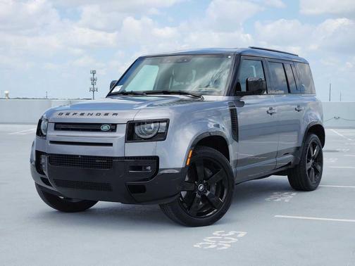 Eiger Grey Metallic 2023 Land Rover Defender X-Dynamic SE