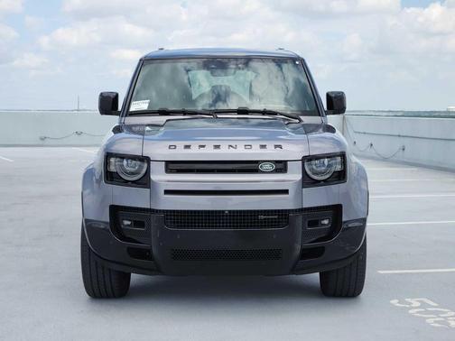 Eiger Grey Metallic 2023 Land Rover Defender X-Dynamic SE