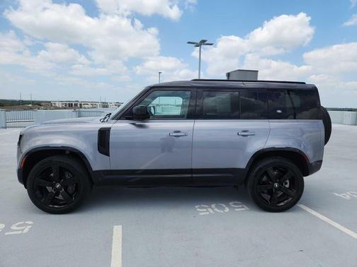 Eiger Grey Metallic 2023 Land Rover Defender X-Dynamic SE
