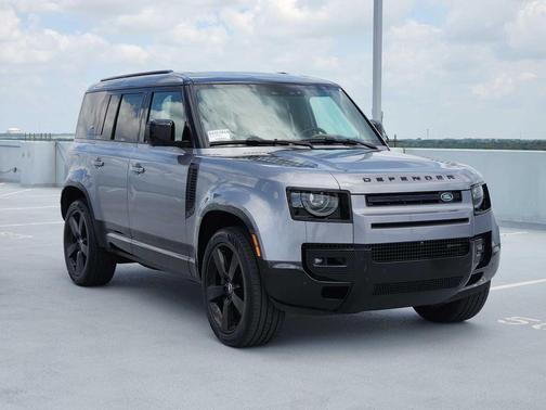 Eiger Grey Metallic 2023 Land Rover Defender X-Dynamic SE