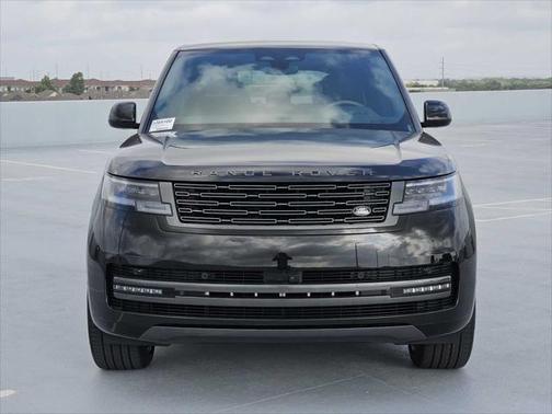2025 Land Rover Range Rover P400 SE 7 Seat