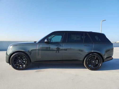 2025 Land Rover Range Rover P530 SE 7 Seat