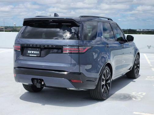 VARESINE BLUE 2026 Land Rover Discovery Dynamic SE