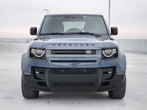 2026 Land Rover Defender P500 X-Dynamic SE