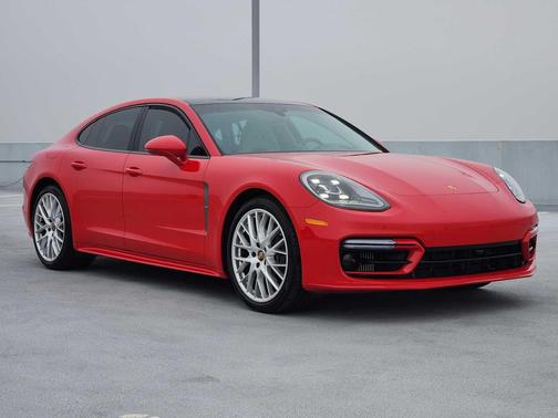2023 Porsche Panamera Panamera