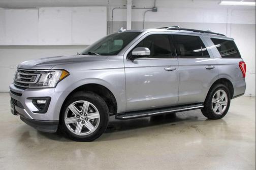 Iconic Silver Metallic 2021 Ford Expedition XLT