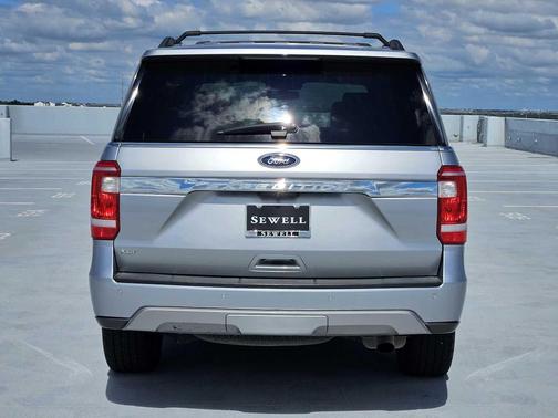 Iconic Silver Metallic 2021 Ford Expedition XLT