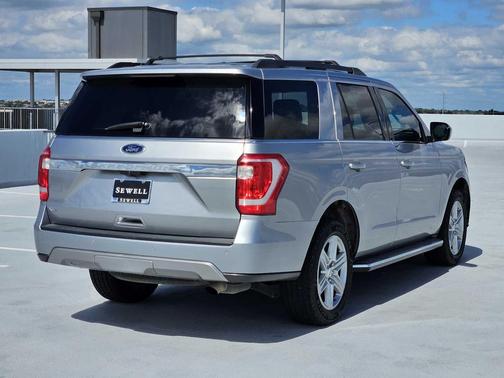 Iconic Silver Metallic 2021 Ford Expedition XLT