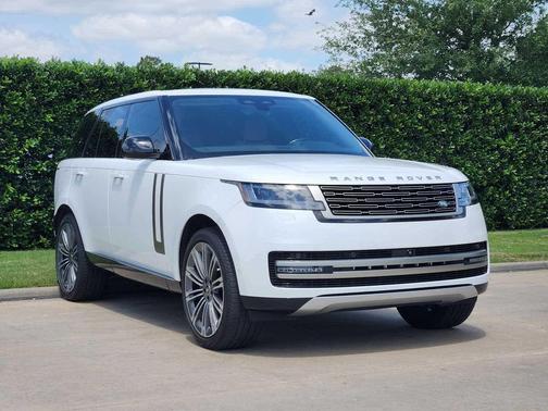 Ostuni Pearl White Metallic 2024 Land Rover Range Rover P530 SE