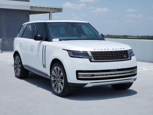 Ostuni Pearl White Metallic 2024 Land Rover Range Rover P530 SE