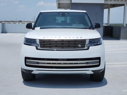 Ostuni Pearl White Metallic 2024 Land Rover Range Rover P530 SE