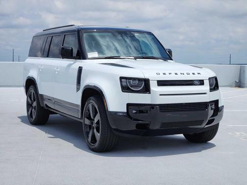Fuji White 2026 Land Rover Defender X-Dynamic SE
