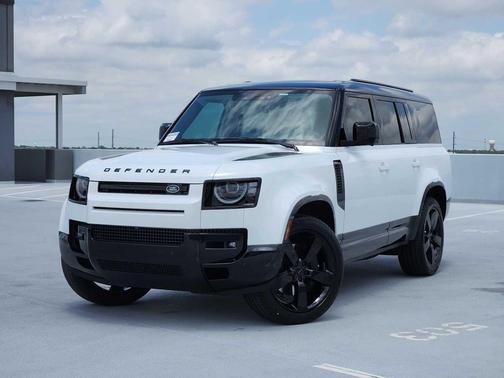 Fuji White 2026 Land Rover Defender X-Dynamic SE
