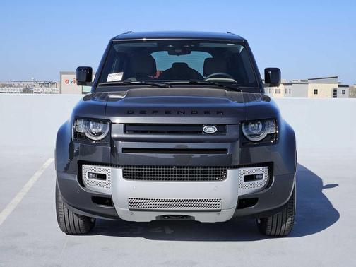 2025 Land Rover Defender 110 P400 S