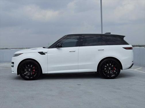 2025 Land Rover Range Rover Sport SE