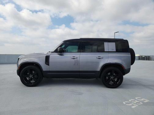 Eiger Grey Metallic 2022 Land Rover Defender 110 SE