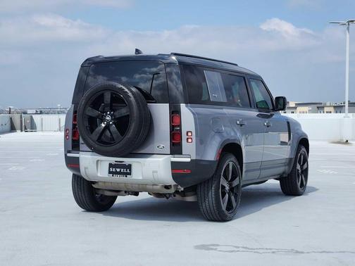 Eiger Grey Metallic 2022 Land Rover Defender 110 SE