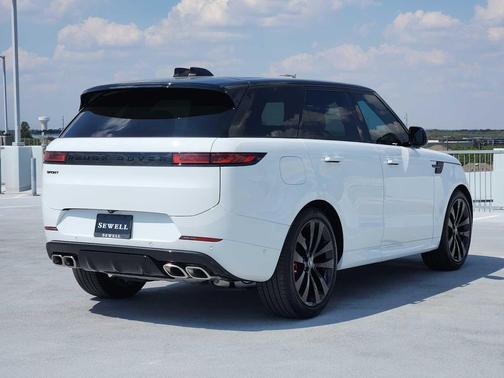 2025 Land Rover Range Rover Sport SE