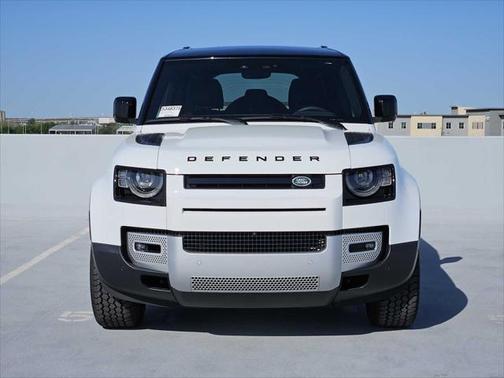 2025 Land Rover Defender 110 P300