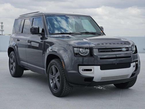 2025 Land Rover Defender 110 P300 S