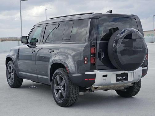 2025 Land Rover Defender 110 P300 S