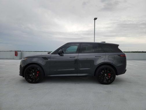 Carpathian Grey Premium Metallic 2025 Land Rover Range Rover Sport P460 PHEV Dynamic SE