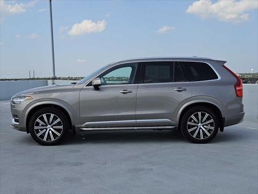 2022 Volvo XC90 T6 Inscription