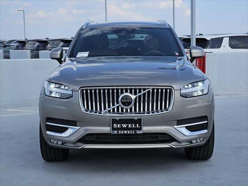 2022 Volvo XC90 T6 Inscription